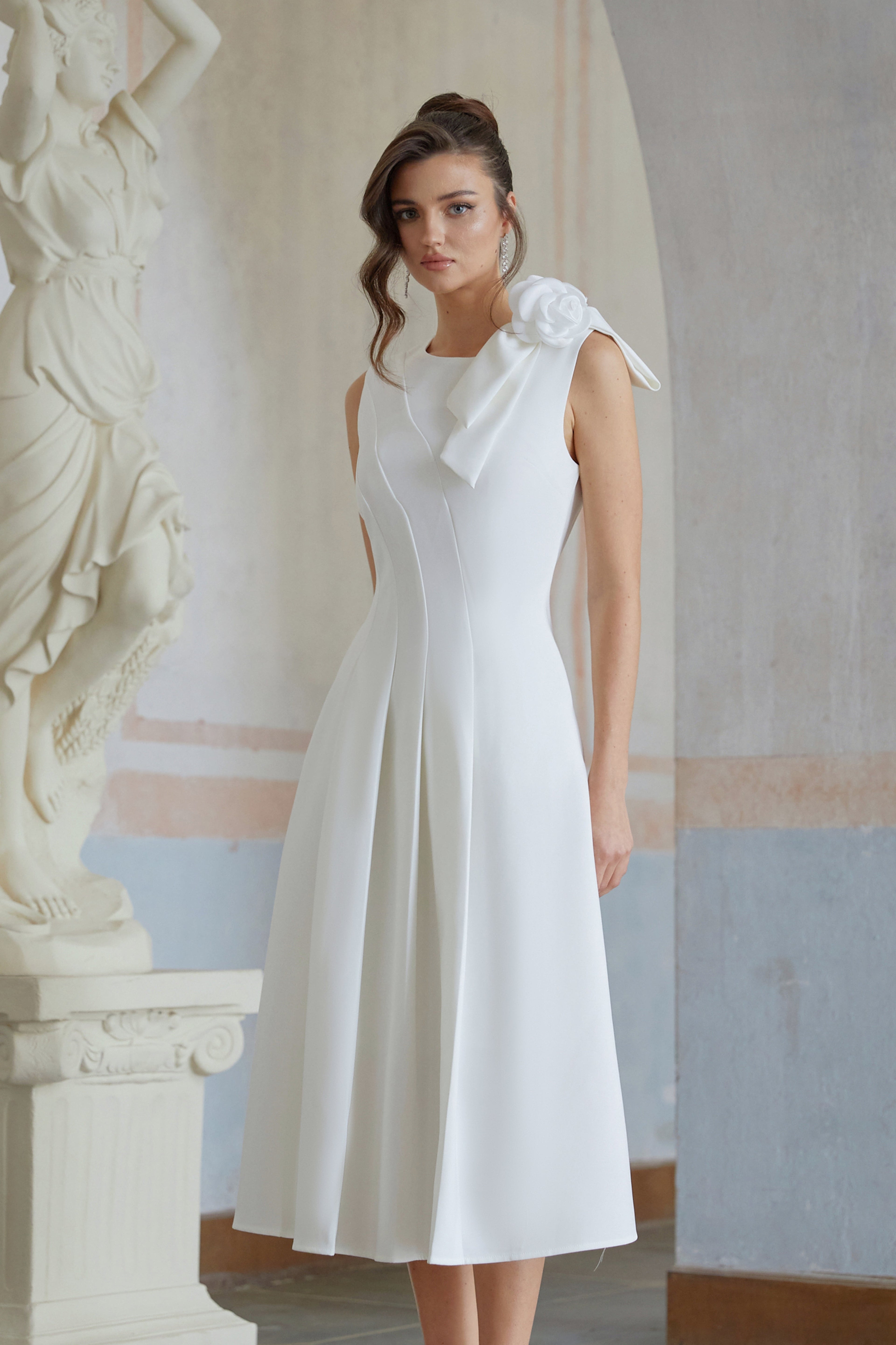 Bryndis White Pleated Floral Midi Dress