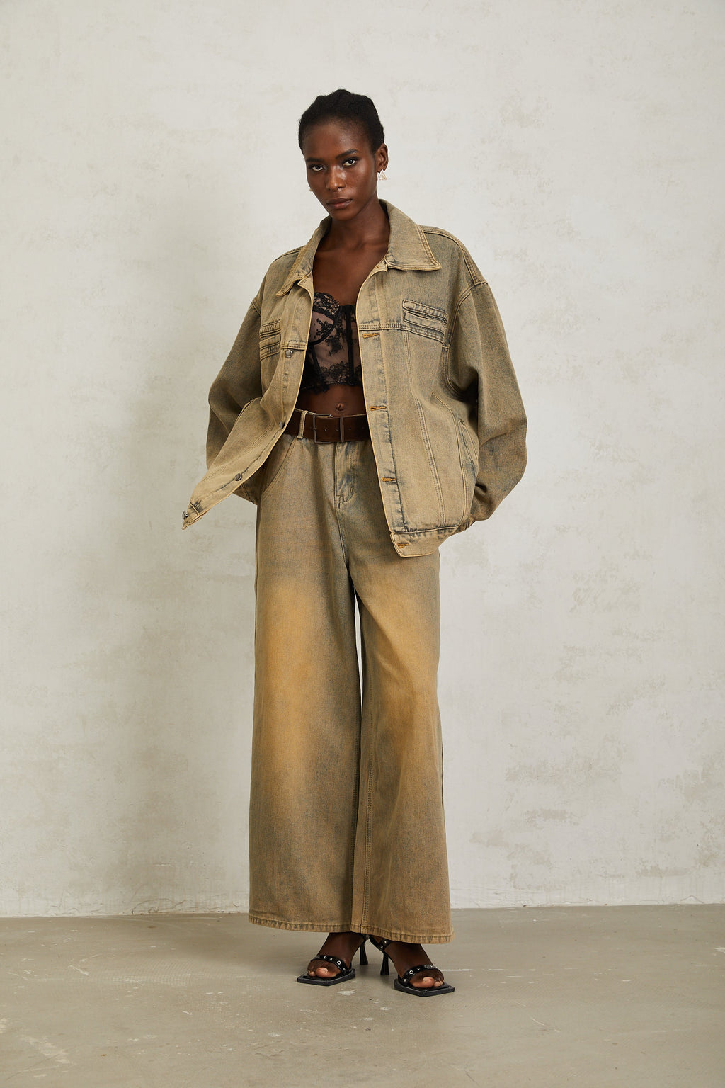 Loanne Light Blue Faded Denim Jeans