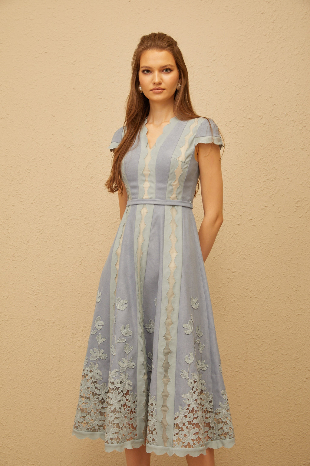 Amália Blue Scalloped Floral Embroidered Midi Dress
